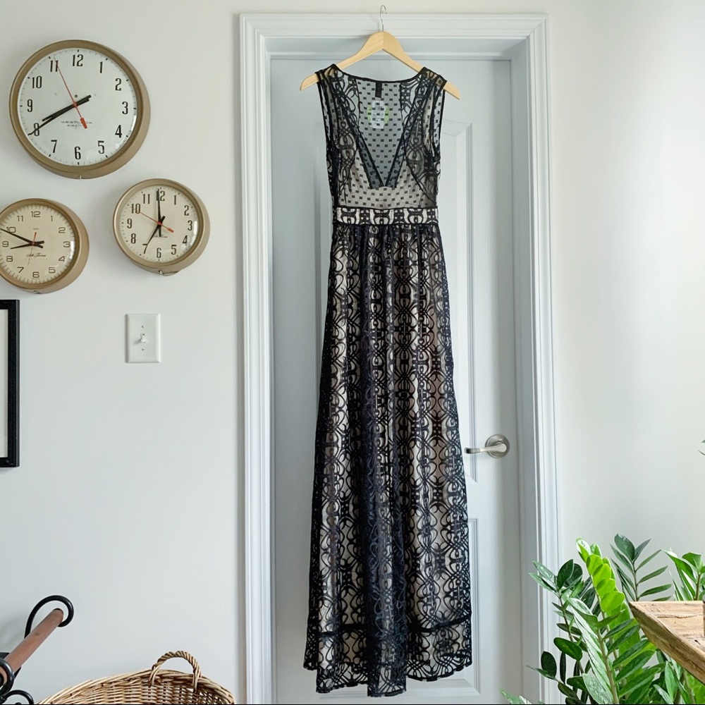 NWT Windsor Black Lace Formal Dress w/ Nude Lining